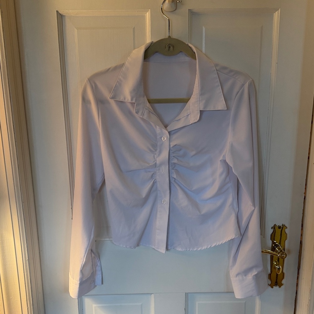 SHEIN White Cropped Ruched Button-Down Shirt